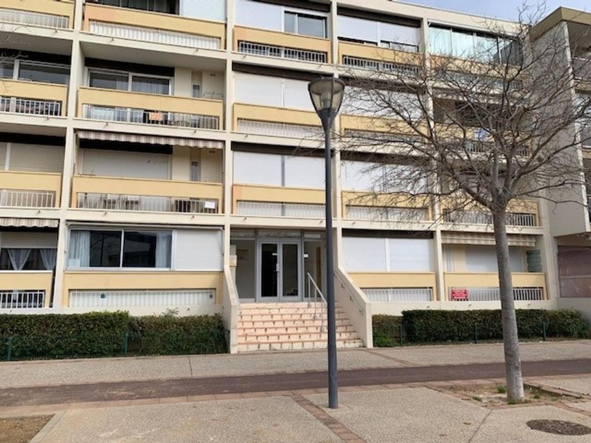 בלרוק-לה-באינס Appartement Climatise Avec Balcon, Parking Prive, Wifi - Proche Thermes Et Etang - Fr-1-503-23 מראה חיצוני תמונה