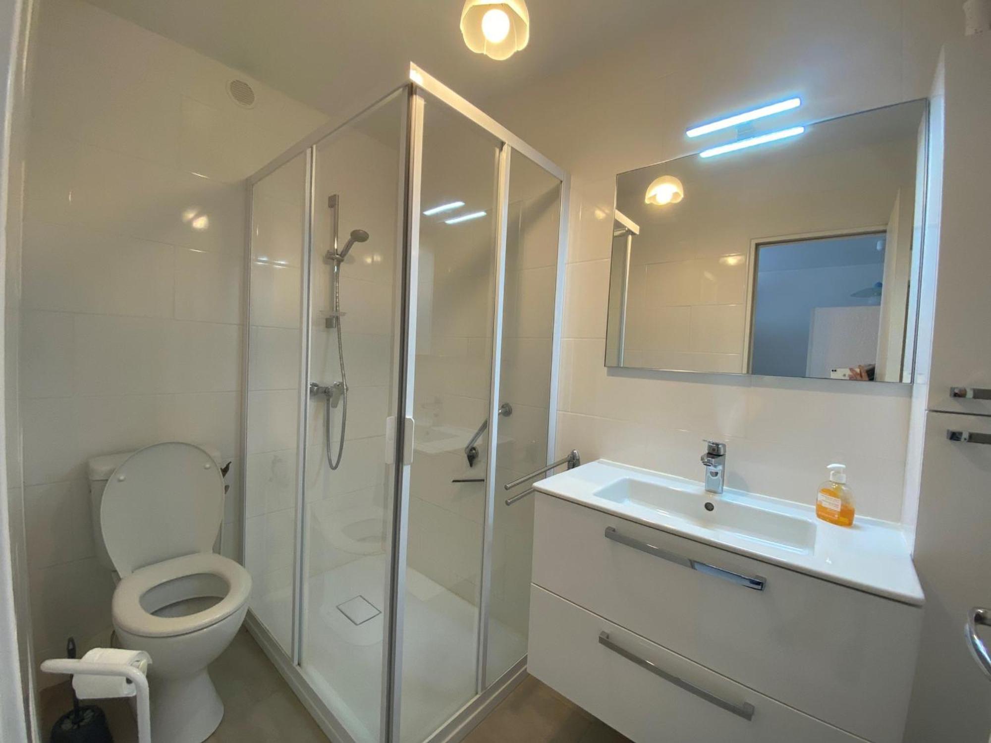בלרוק-לה-באינס Appartement Climatise Avec Balcon, Parking Prive, Wifi - Proche Thermes Et Etang - Fr-1-503-23 מראה חיצוני תמונה